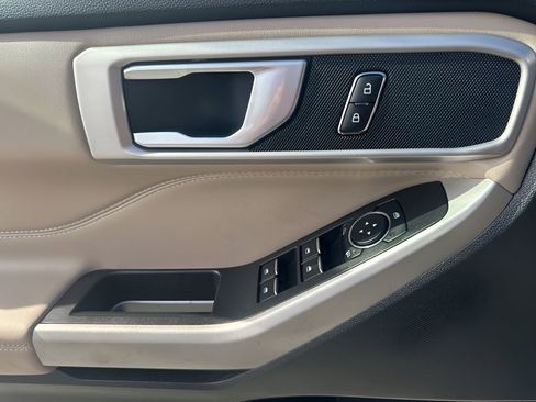 Used 2024 Ford Explorer XLT w/ Equipment Group 202A image 26