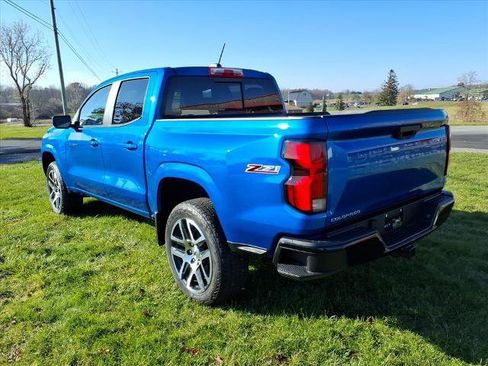 Used 2023 Chevrolet Colorado Z71 w/ Z71 Convenience Package 2 image 7