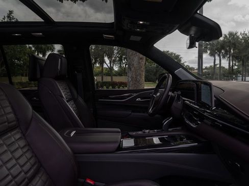 Used 2023 Cadillac Escalade V image 30