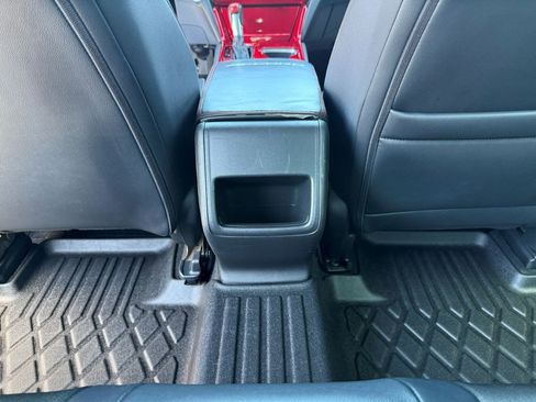 Used 2018 Honda Accord Sport image 24