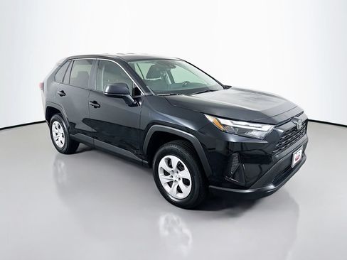 Used 2024 Toyota RAV4 LE AWD/4WD image 3