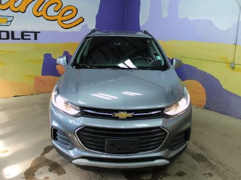 Used 2019 Chevrolet Trax LT w/ LT Convenience Package FWD image 6