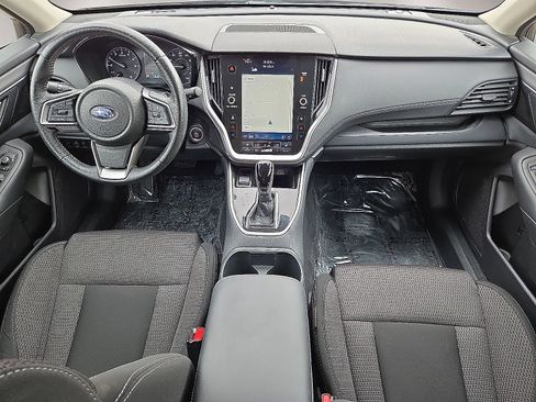 Used 2025 Subaru Outback Premium AWD/4WD image 17
