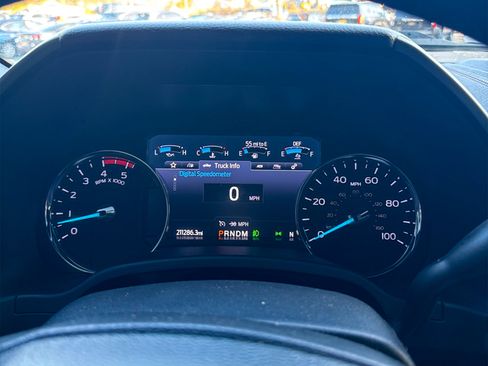 Used 2022 Ford F250 Platinum w/ FX4 Off-Road Package image 27