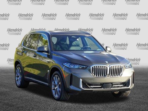 Used 2025 BMW X5 xDrive40i image 2