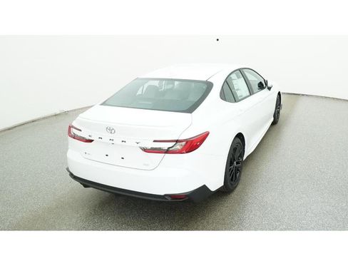 New 2026 Toyota Camry SE image 8