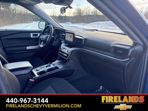Used 2022 Ford Explorer XLT image 36