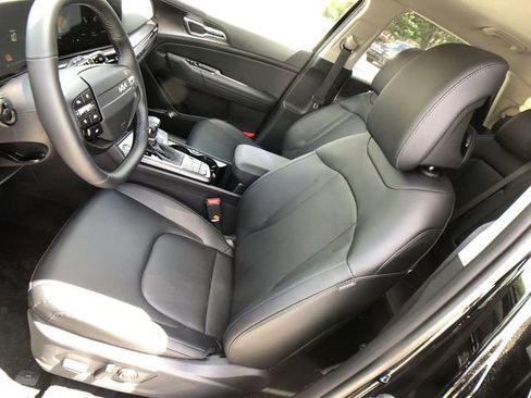 New 2026 Kia Sportage EX image 11