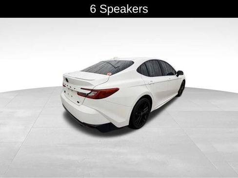 Used 2025 Toyota Camry SE image 6