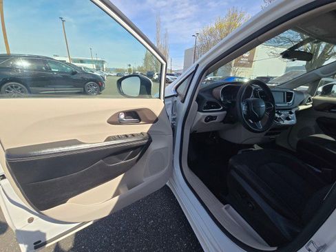 Used 2019 Honda Pilot Touring image 64
