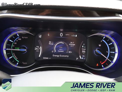 Used 2023 Chrysler Pacifica Pinnacle FWD image 29