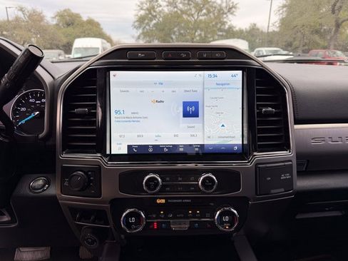 Used 2022 Ford F250 Platinum w/ FX4 Off-Road Package image 14