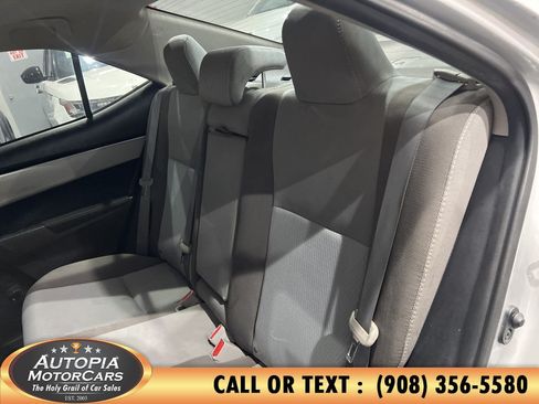 Used 2017 Toyota Corolla LE w/ LE Premium Package w/Moonroof FWD image 16