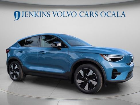 Used 2024 Volvo C40 Recharge Core w/ Climate Package image 9