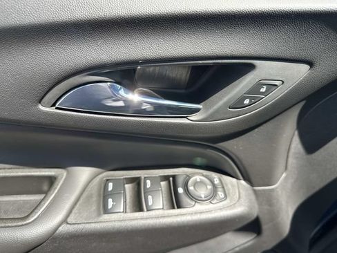 Used 2024 Chevrolet Equinox LT FWD image 19