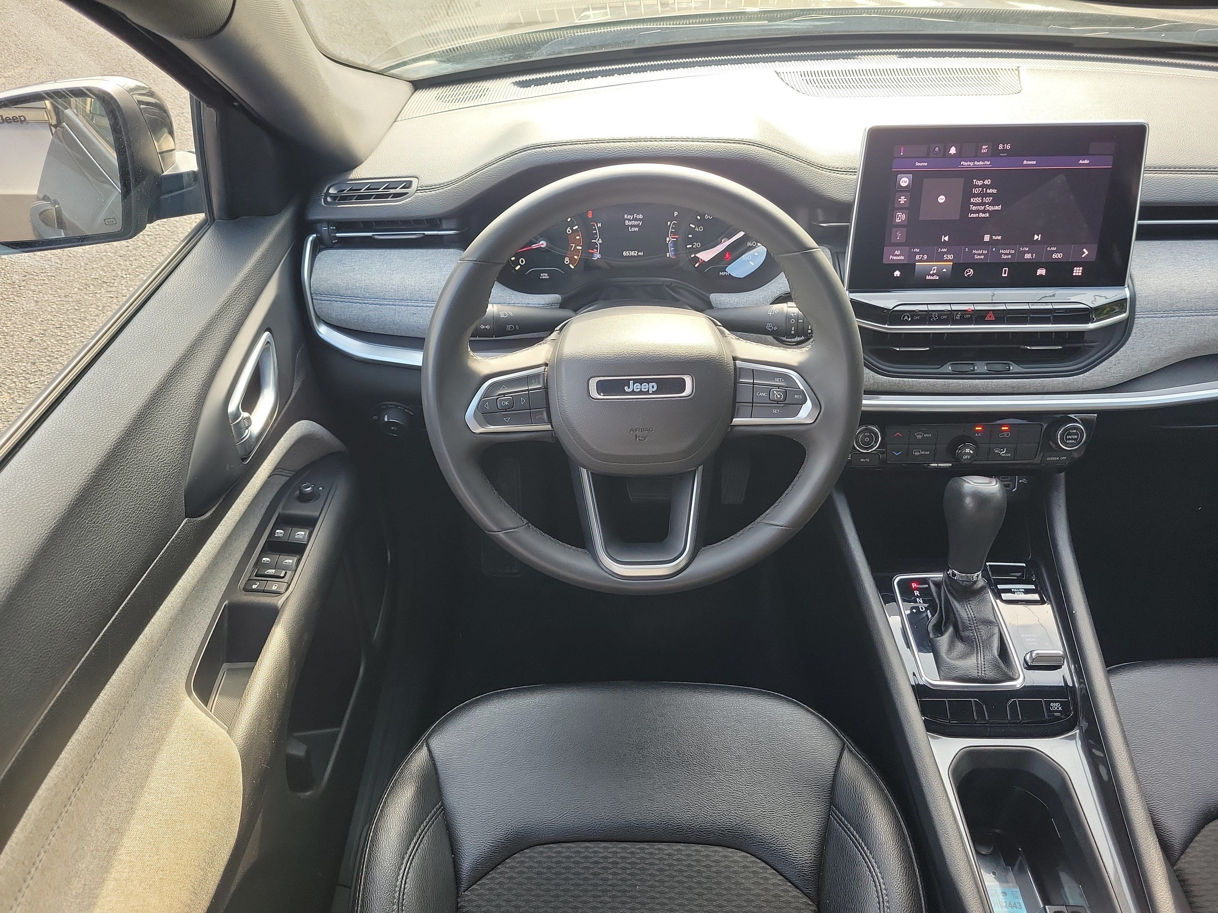 Used 2024 Jeep Compass Latitude AWD/4WD image 11