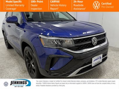 Certified 2022 Volkswagen Taos SE w/ Panoramic Sunroof Package