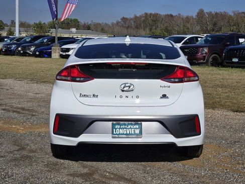 Used 2021 Hyundai Ioniq SE image 5