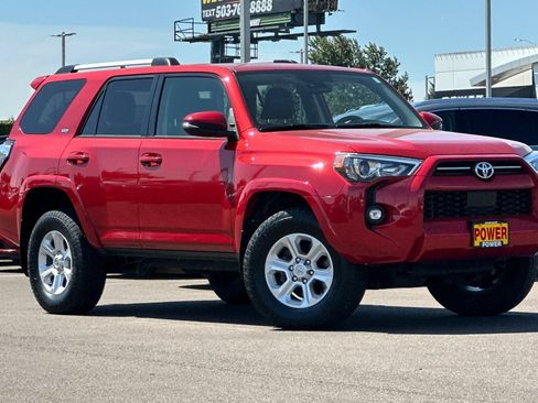 Used 2022 Toyota 4Runner SR5 Premium w/ Moonroof Package AWD/4WD image 2