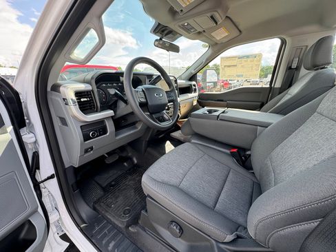 New 2025 Ford F450 XL w/ XL Chrome Package image 2