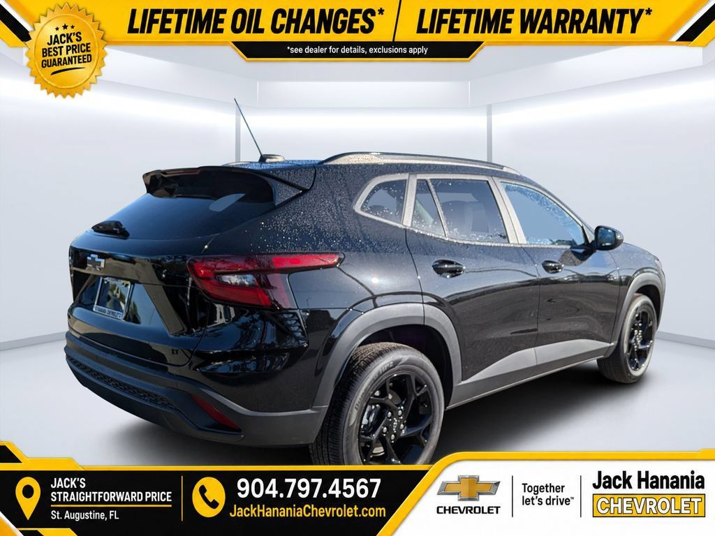 New 2026 Chevrolet Trax LT w/ Driver Confidence Package FWD image 3
