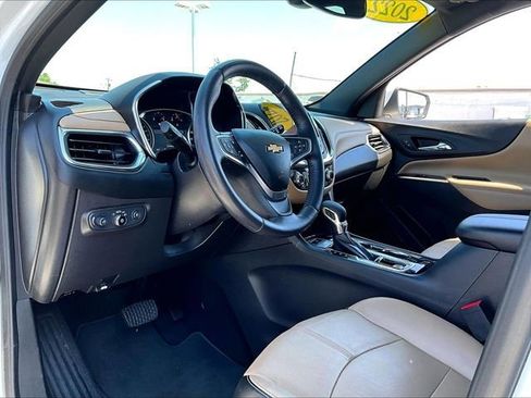 Used 2022 Chevrolet Equinox Premier AWD/4WD image 8