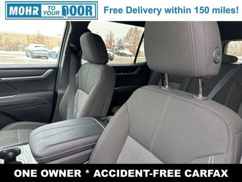 Used 2025 GMC Acadia Elevation image 13