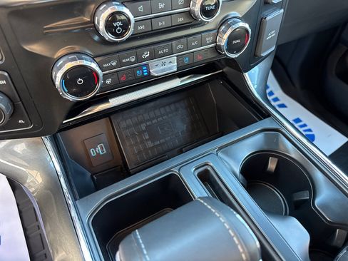 Used 2022 Ford F150 Lariat w/ Equipment Group 502A High image 24