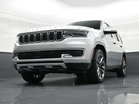 Used 2022 Jeep Wagoneer Series III w/ Premium Group I image 31