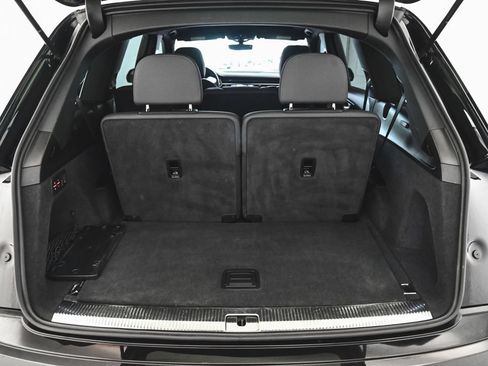 Used 2025 Audi Q7 3.0T Premium Plus w/ Premium Plus Package AWD/4WD image 36