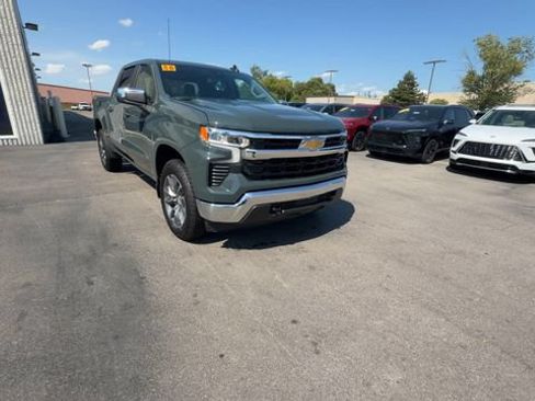 Used 2026 Chevrolet Silverado 1500 LT AWD/4WD image 2