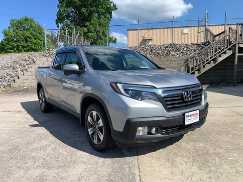 Used 2017 Honda Ridgeline RTL-T image 3