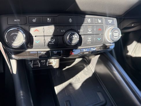 Used 2023 Dodge Durango R/T image 25