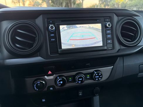 Used 2016 Toyota Tacoma SR w/ Towing Package AWD/4WD image 10