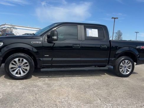 Used 2017 Ford F150 XL w/ Equipment Group 101A Mid image 5