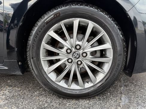 Used 2016 Toyota Avalon Limited w/ Toyota Safety Sense Package FWD image 23