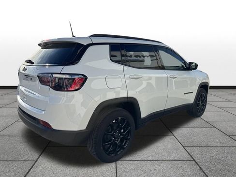 New 2026 Jeep Compass Latitude image 5