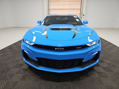 Used 2023 Chevrolet Camaro SS RWD image 2