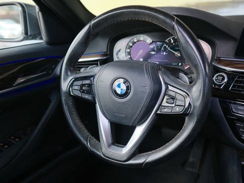 Used 2019 BMW 530i w/ Convenience Package RWD image 47
