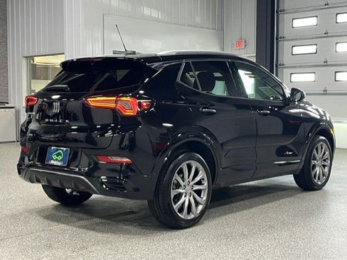 Certified 2025 Buick Encore GX Avenir w/ Avenir Technology Package AWD/4WD image 5
