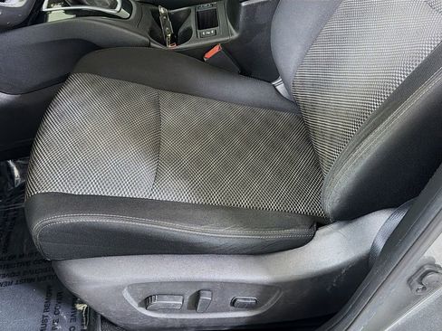 Used 2018 Nissan Rogue Sport SV w/ SV All-Weather Package image 21