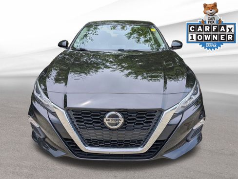 Certified 2022 Nissan Altima 2.5 SV w/ SV Premium Package FWD image 3