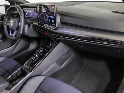 New 2026 Volkswagen Golf image 41