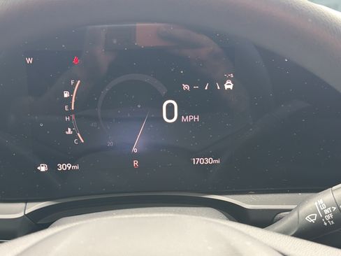 Used 2024 Buick Envista Preferred FWD image 26