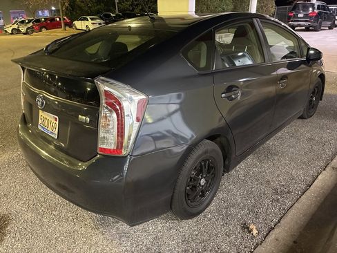 Used 2014 Toyota Prius Two image 3