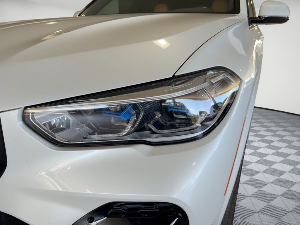 Used 2022 BMW X5 xDrive40i w/ M Sport Package AWD/4WD image 9