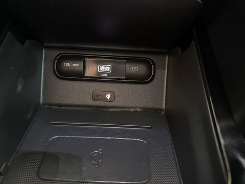 Used 2022 Kia Telluride S AWD/4WD image 28