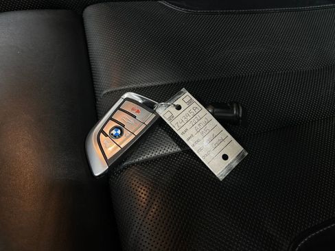 Used 2021 BMW M5 w/ Executive Package image 39