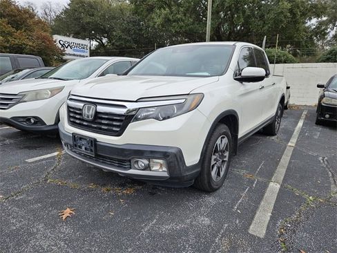 Used 2018 Honda Ridgeline RTL-E image 2