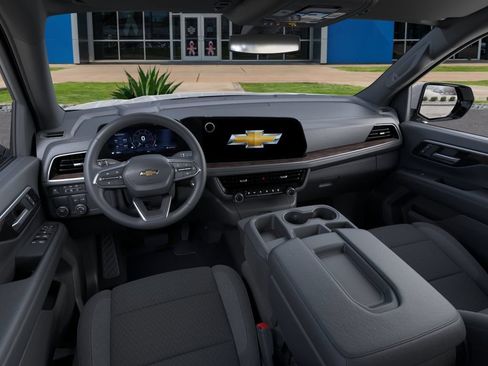 New 2026 Chevrolet Suburban LS RWD image 15
